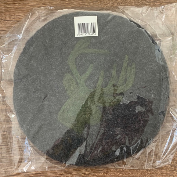 Thirstystone Round Felt Trivet green Deer Head NWT - Picture 3 of 4